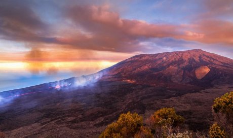 Survol du volcan Piton de la Fournaise à Saint-Pierre